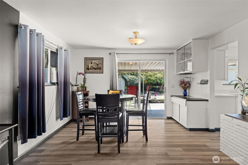 Property photo for 343 4th Street SE, Puyallup photo 18