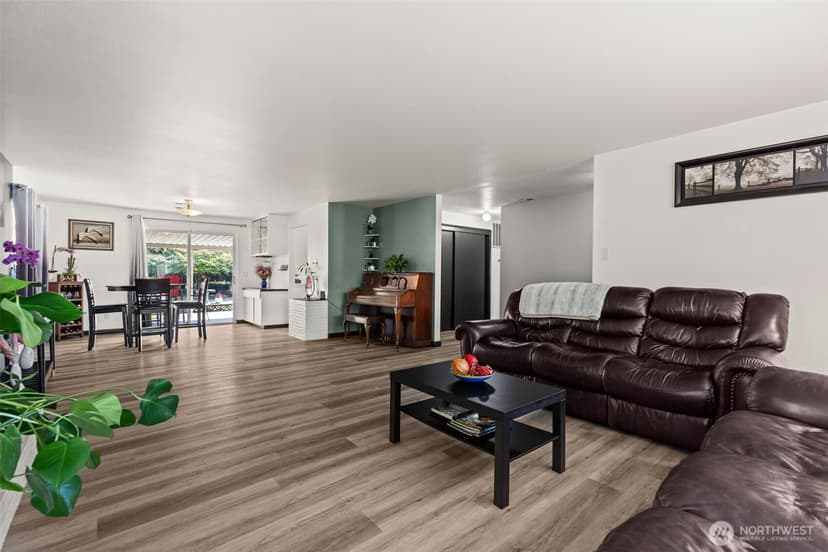 Property photo for 343 4th Street SE, Puyallup photo 17