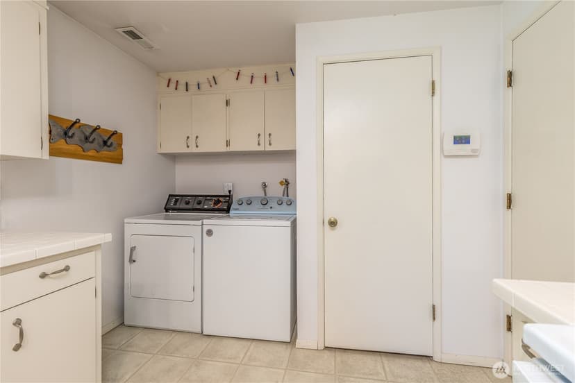 Property photo for 5011 79th Avenue Ct E, Fife photo 6