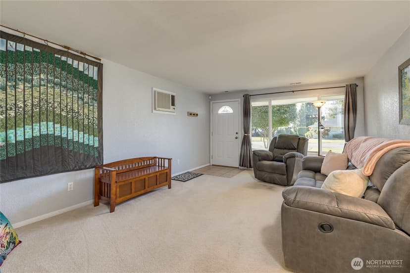 Property photo for 5011 79th Avenue Ct E, Fife photo 3