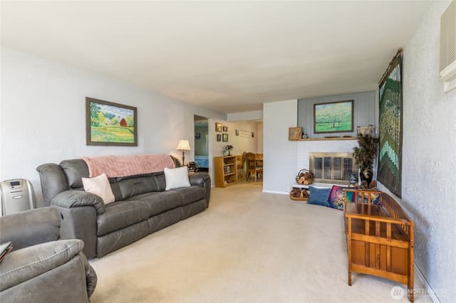 Property photo for 5011 79th Avenue Ct E, Fife photo 2
