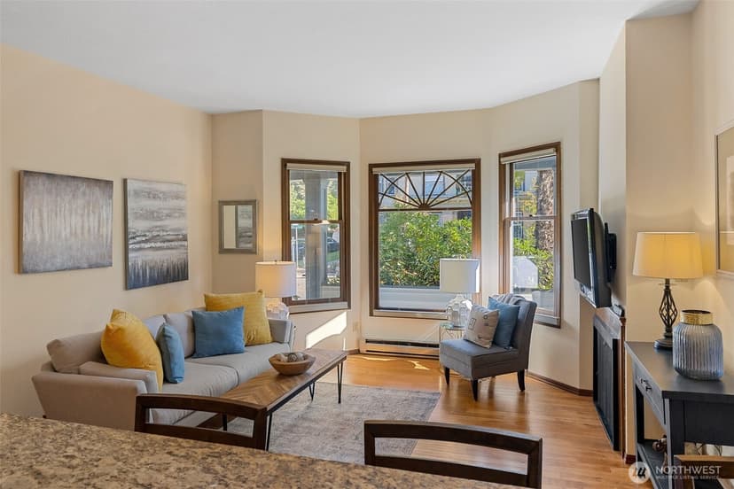 Property photo for 1733 15th Avenue #203, Seattle photo 5
