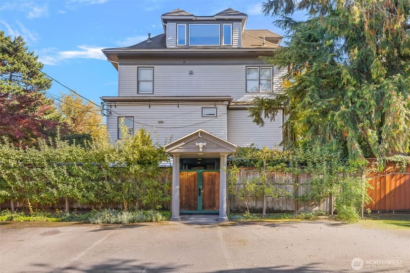 Property photo for 1733 15th Avenue #203, Seattle photo 25