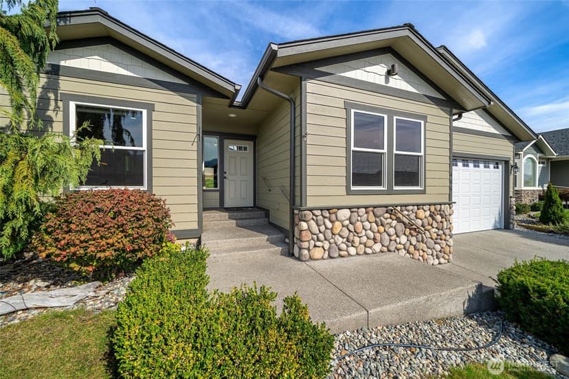 Property photo for 406 Ridgewood Drive, Manson