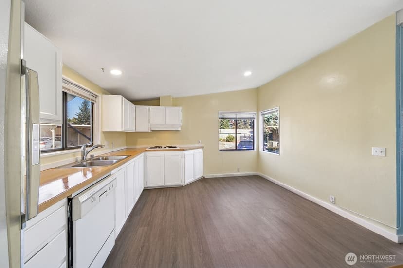 Property photo for 1706 73rd Street E #15, Tacoma photo 9