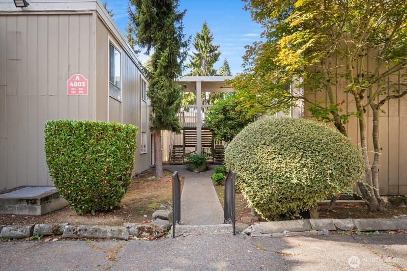 Property photo for 4803 180th Street SW #A-101, Lynnwood photo 2