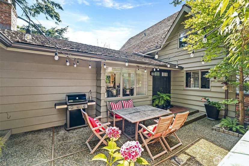 Property photo for 13526 Sherman Road NW, Seattle photo 8