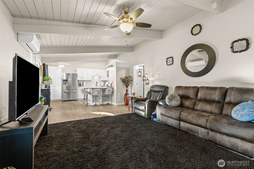 Property photo for 3421 E 99th #3421, Edgewood photo 9