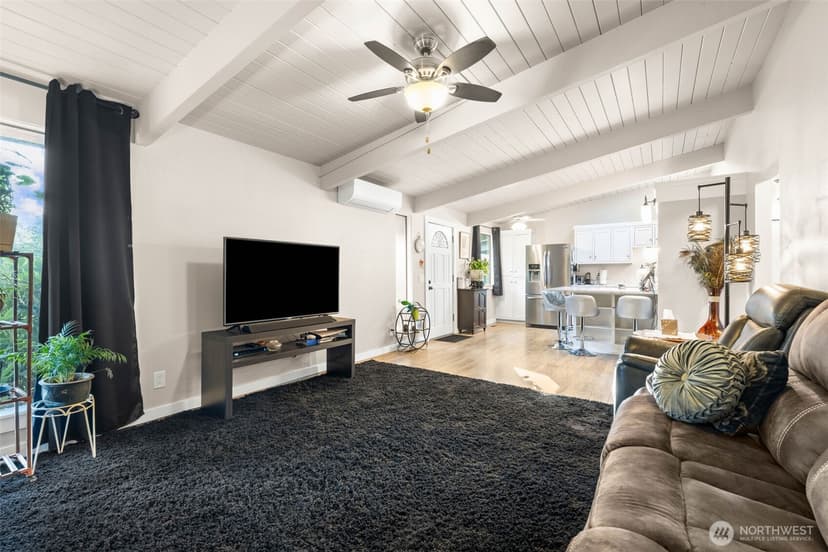 Property photo for 3421 E 99th #3421, Edgewood photo 8