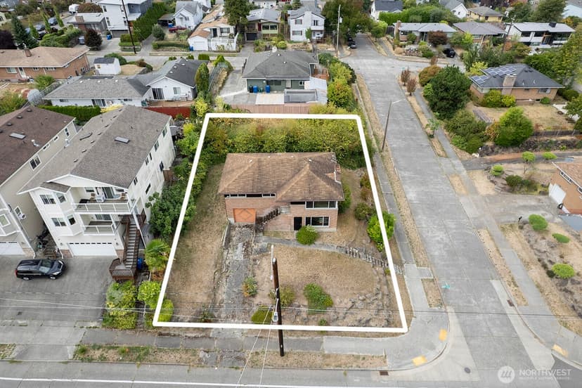 Property photo for 2601 23rd Avenue S, Seattle photo 7
