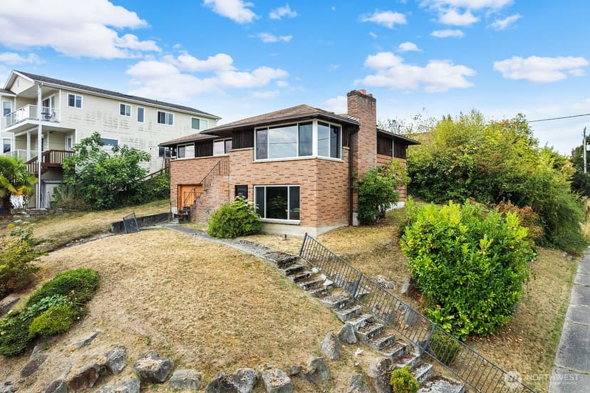 Property photo for 2601 23rd Avenue S, Seattle photo 2