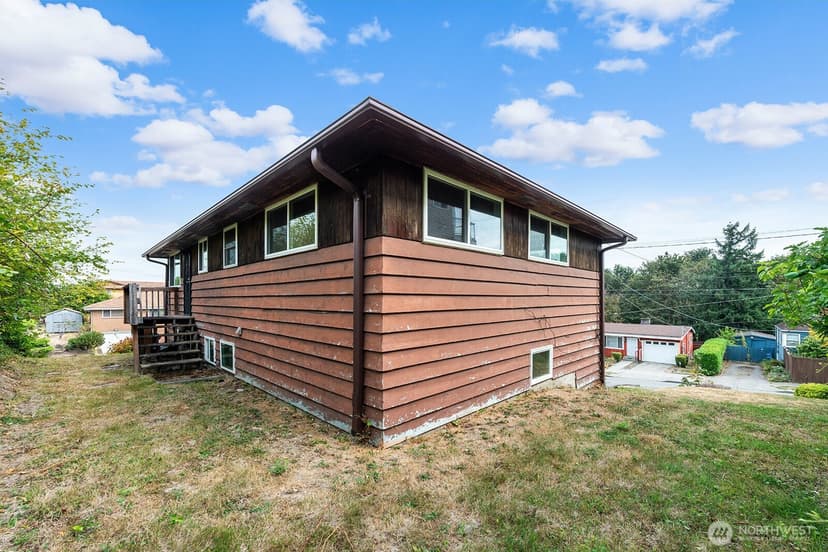 Property photo for 2601 23rd Avenue S, Seattle photo 6