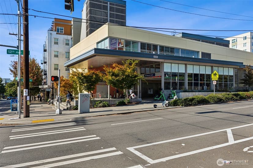 Property photo for 1026 NE 65th Street #A410, Seattle photo 20