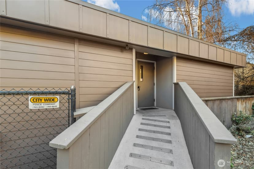 Property photo for 2034 14th Avenue W #304, Seattle photo 22