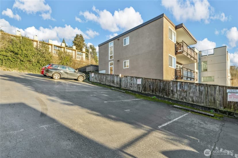Property photo for 2034 14th Avenue W #304, Seattle photo 21