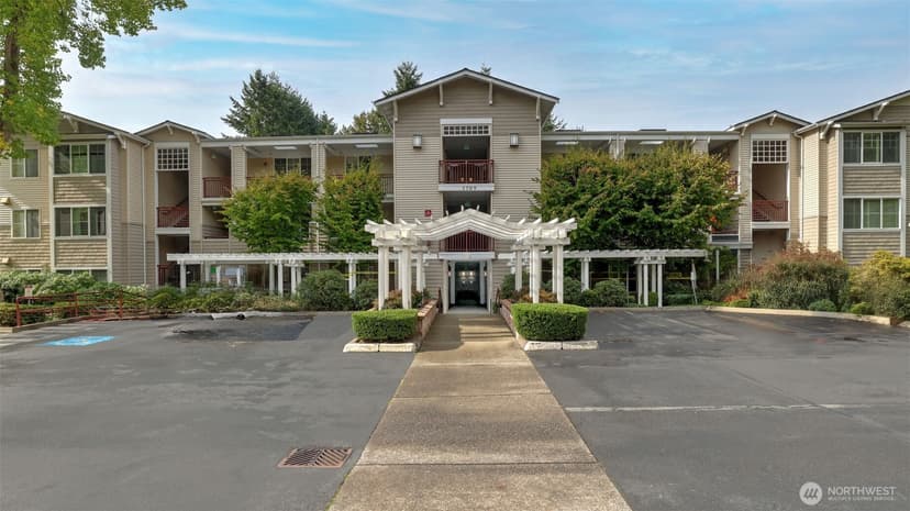 Property photo for 1709 134th Avenue SE #19, Bellevue photo 14