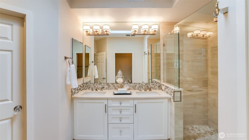 Property photo for 1709 134th Avenue SE #19, Bellevue photo 9