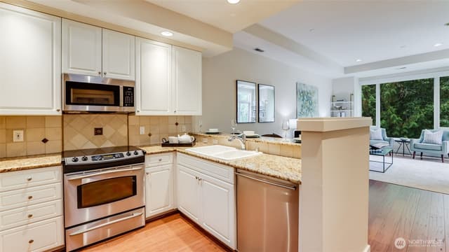 Property photo for 1709 134th Avenue SE #19, Bellevue photo 4