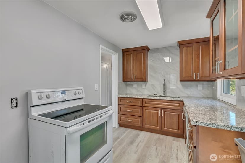 Property photo for 12230 68th Avenue S, Seattle photo 12