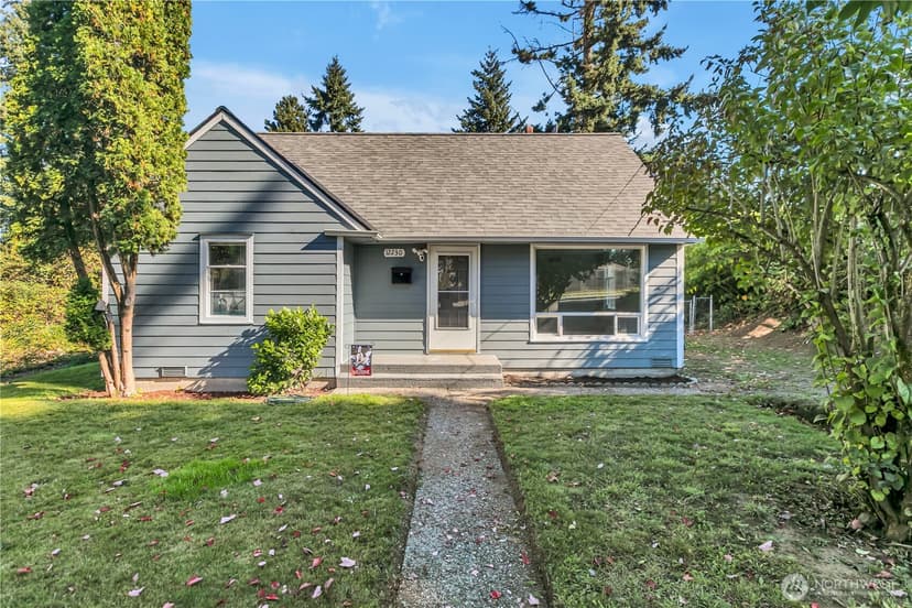 Property photo for 12230 68th Avenue S, Seattle photo 2