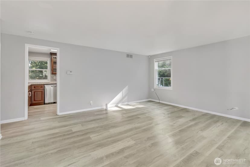 Property photo for 12230 68th Avenue S, Seattle photo 4