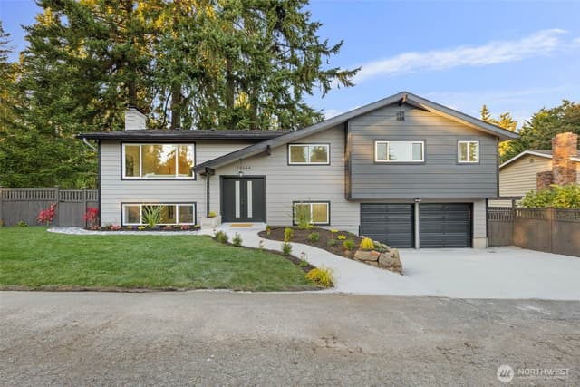 Property photo for 16044 Greenwood Avenue N, Shoreline