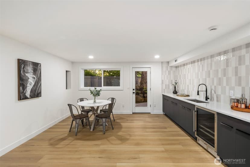 Property photo for 16044 Greenwood Avenue N, Shoreline photo 31