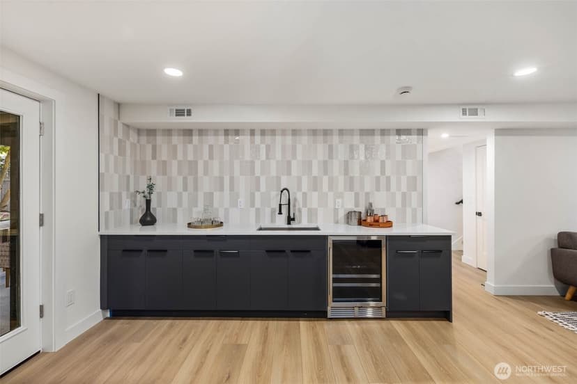 Property photo for 16044 Greenwood Avenue N, Shoreline photo 33