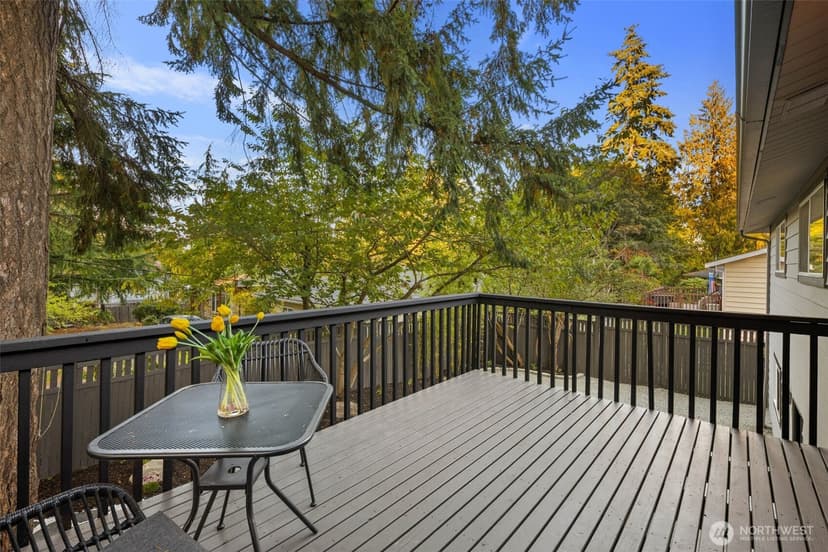 Property photo for 16044 Greenwood Avenue N, Shoreline photo 35