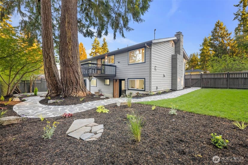 Property photo for 16044 Greenwood Avenue N, Shoreline photo 40