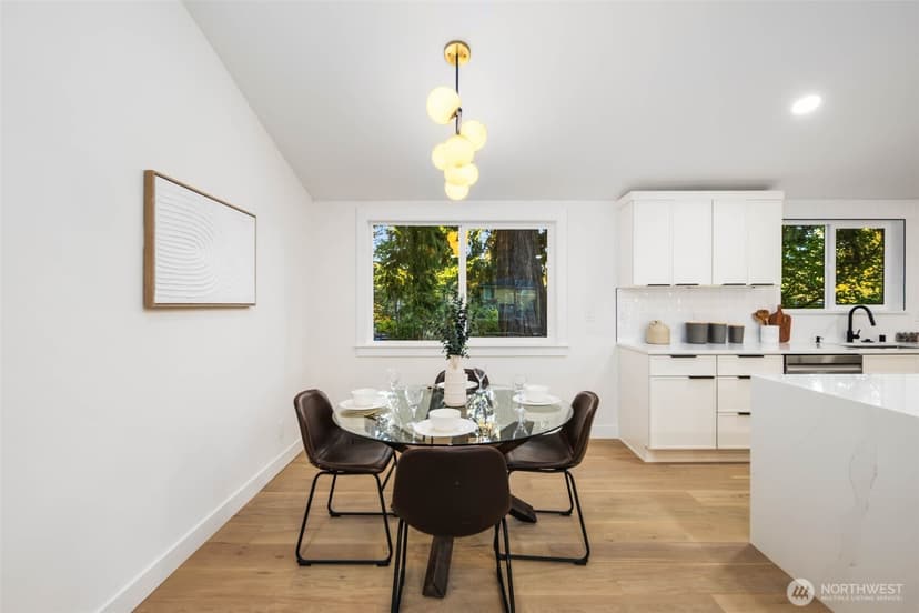 Property photo for 16044 Greenwood Avenue N, Shoreline photo 13