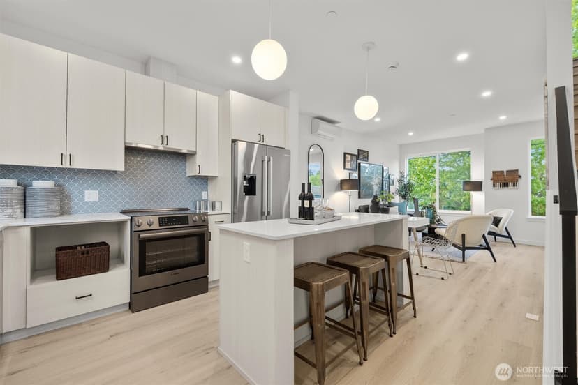 Property photo for 6604 Carleton Avenue S #B, Seattle photo 13