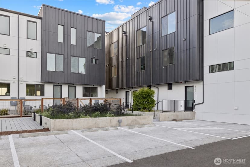 Property photo for 6604 Carleton Avenue S #B, Seattle photo 28