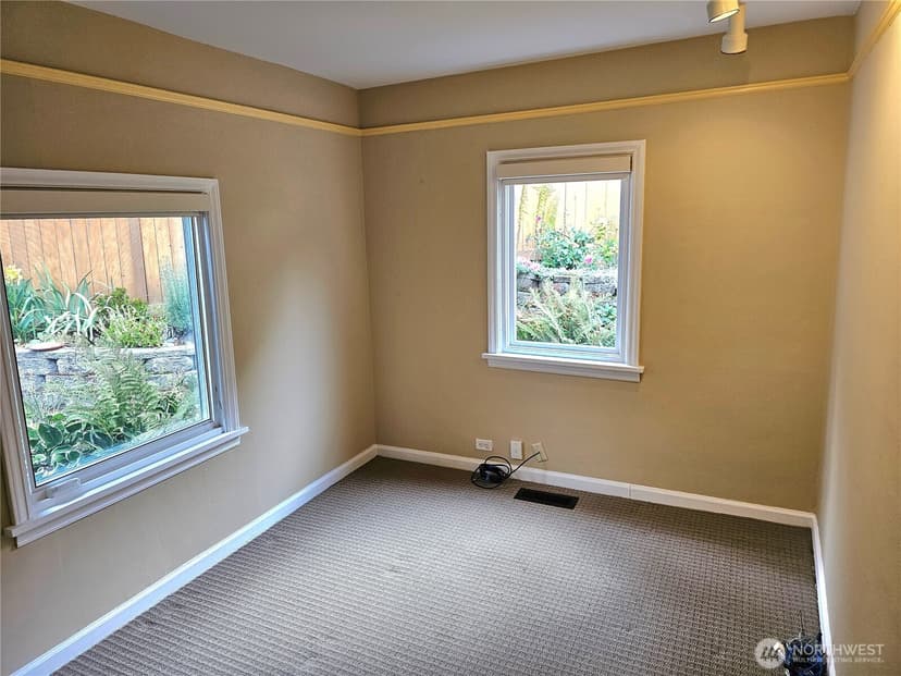 Property photo for 2822 Prosch Avenue W, Seattle photo 25