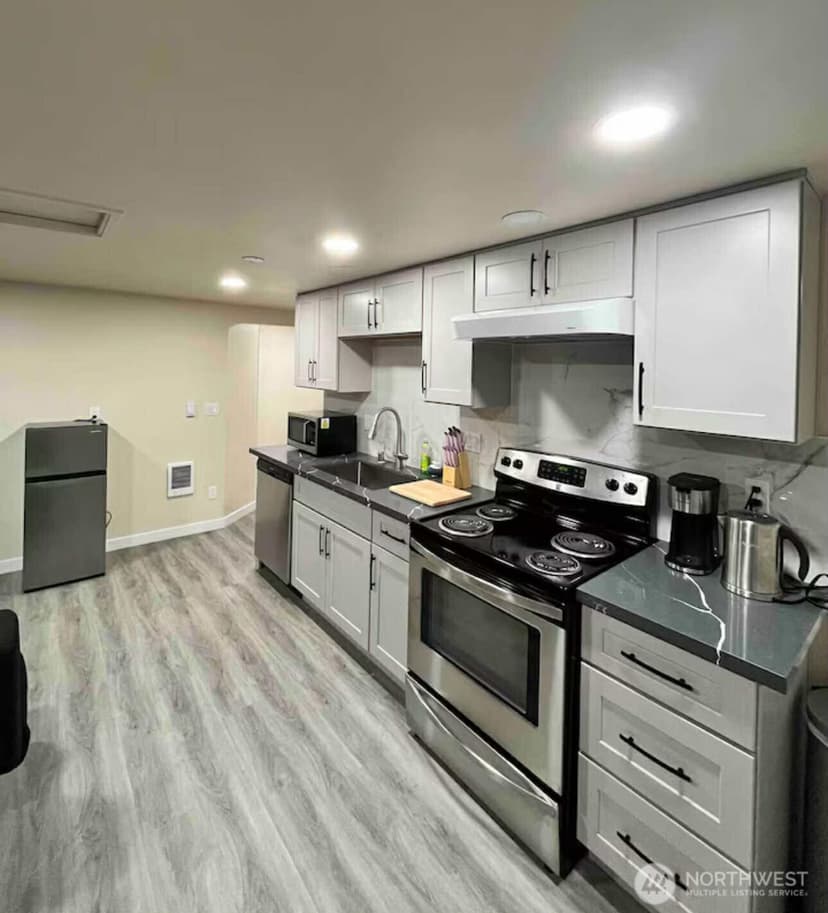 Property photo for 4618 S 150th Street, Tukwila photo 4