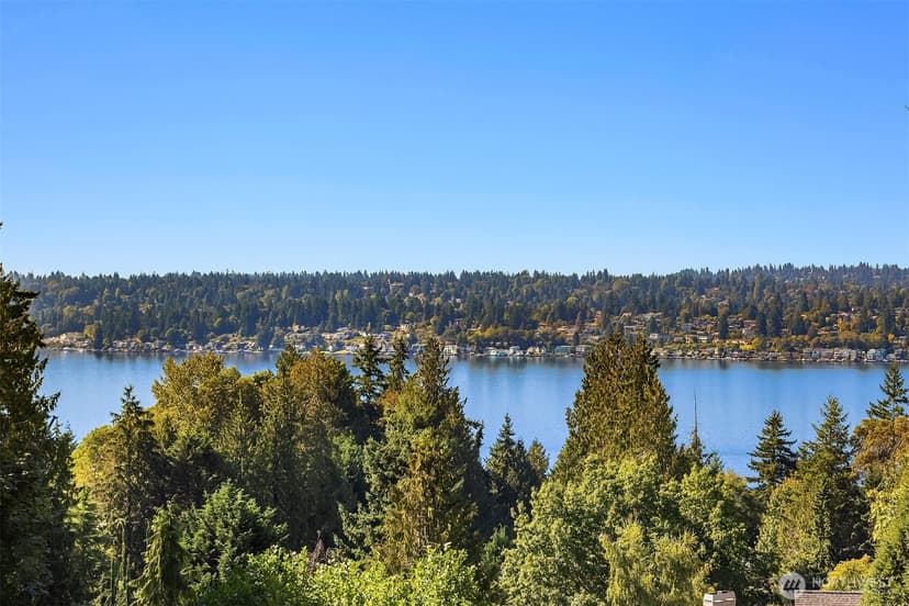 Property photo for 6447 NE 129th Place, Kirkland photo 2