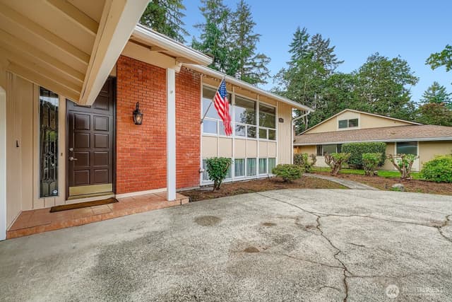 Property photo for 7822 76th Street SW, Lakewood photo 4