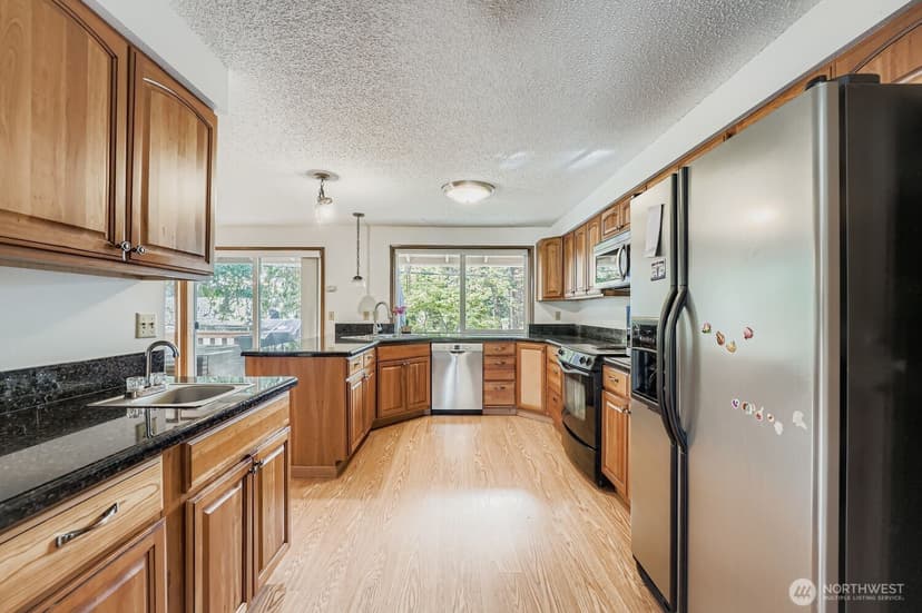 Property photo for 7822 76th Street SW, Lakewood photo 11