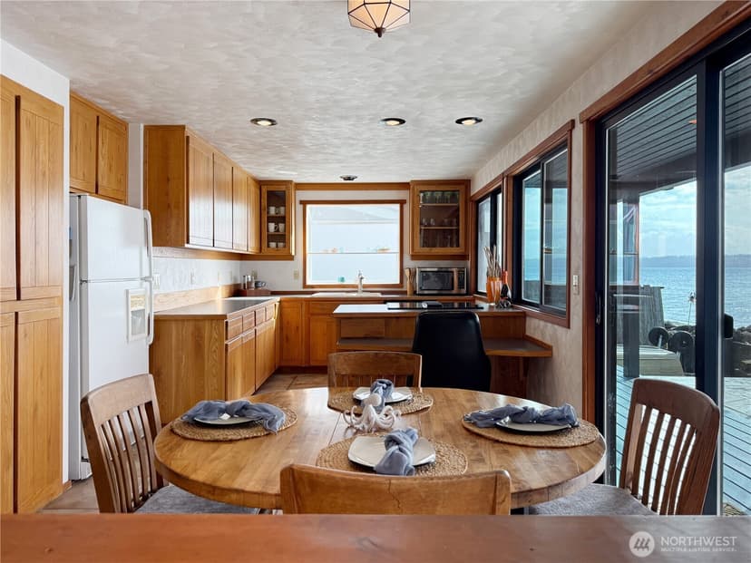 Property photo for 11 H South Beach, Hat Island photo 12