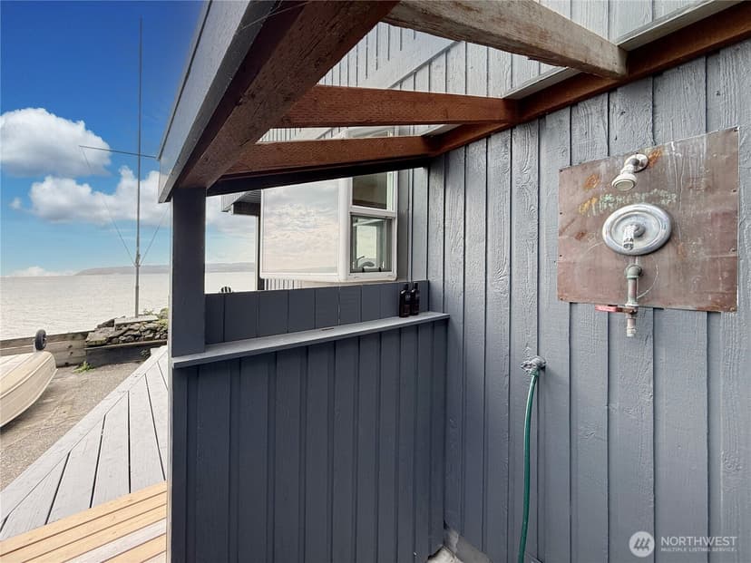 Property photo for 11 H South Beach, Hat Island photo 32