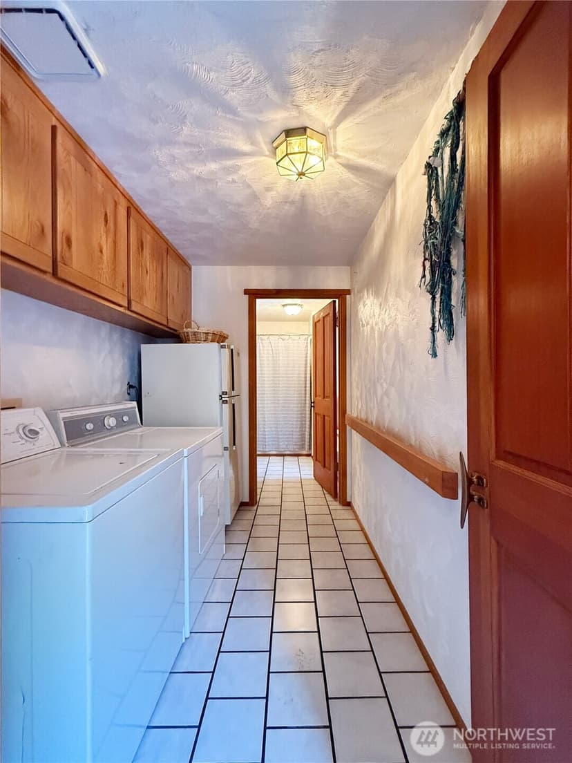Property photo for 11 H South Beach, Hat Island photo 18