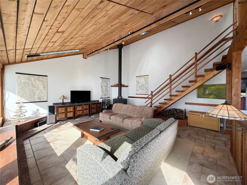 Property photo for 11 H South Beach, Hat Island photo 10