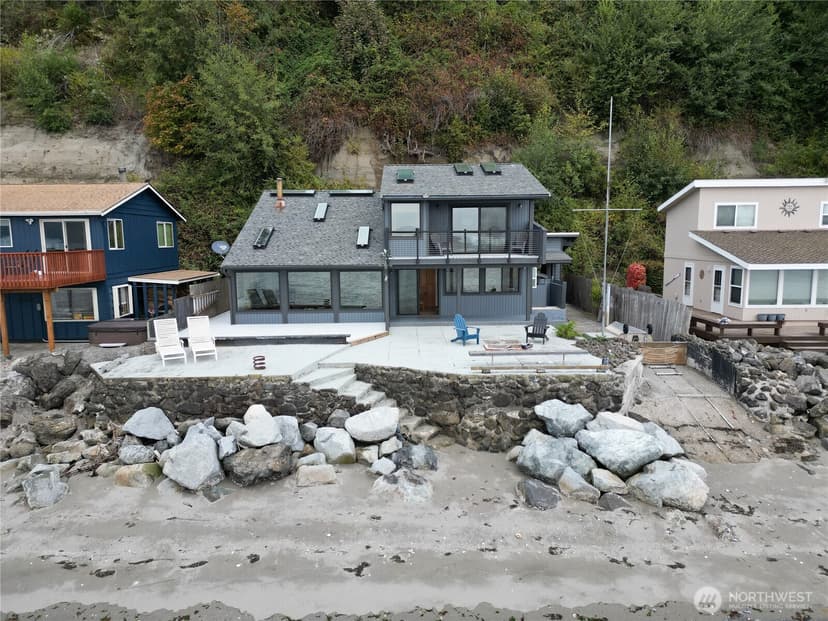 Property photo for 11 H South Beach, Hat Island photo 2