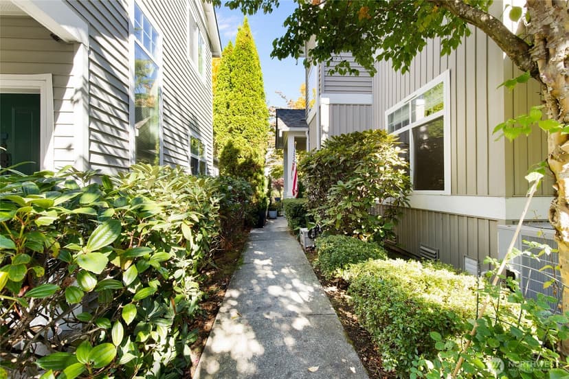 Property photo for 23124 NE 8th Place, Sammamish photo 2