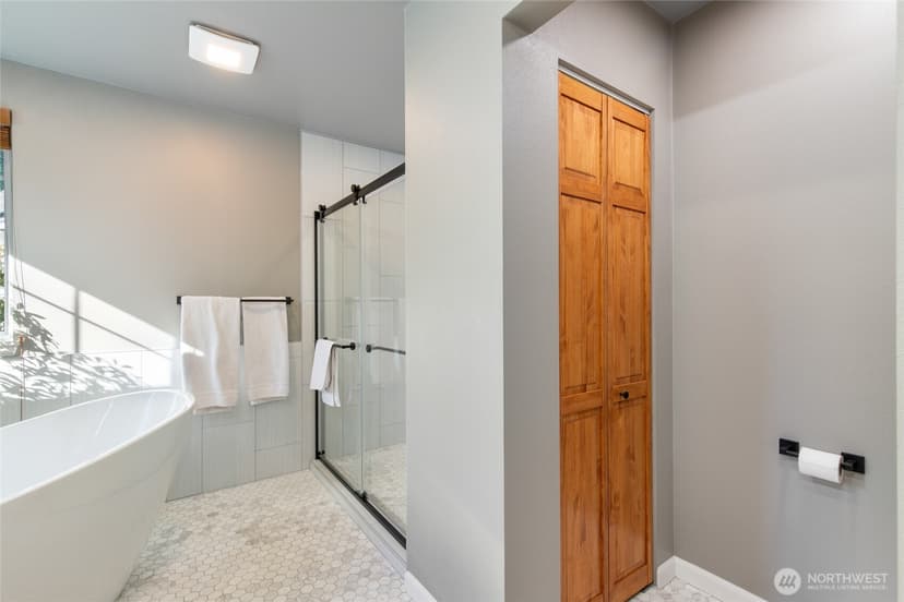 Property photo for 23124 NE 8th Place, Sammamish photo 26