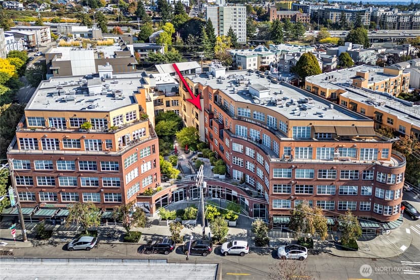 Property photo for 410 NE 70th Street #407, Seattle photo 2