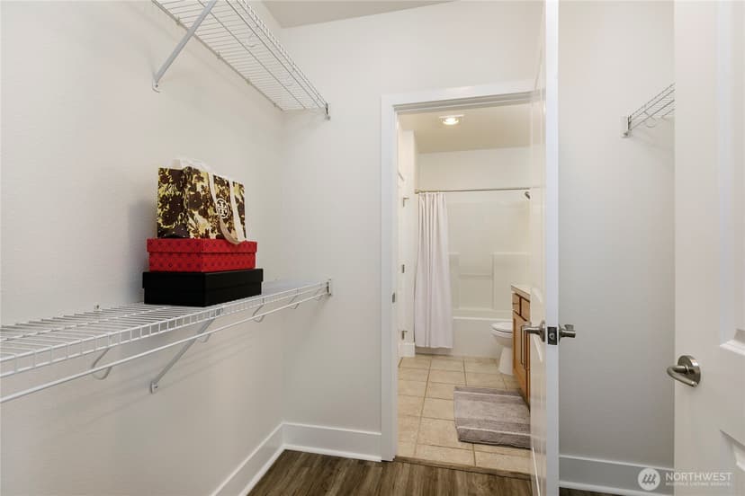Property photo for 410 NE 70th Street #407, Seattle photo 16