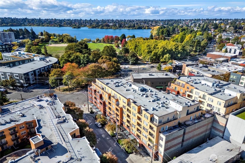 Property photo for 410 NE 70th Street #407, Seattle photo 30