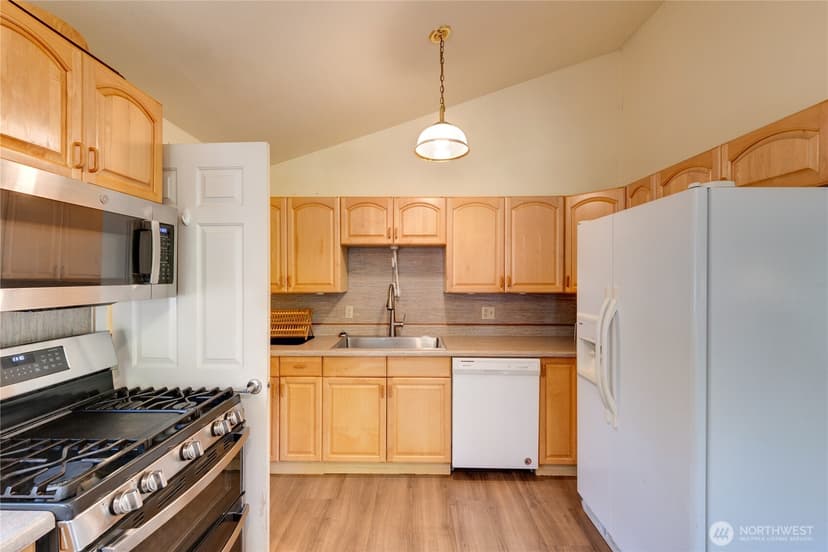 Property photo for 2872 Hi Crest, Langley photo 10