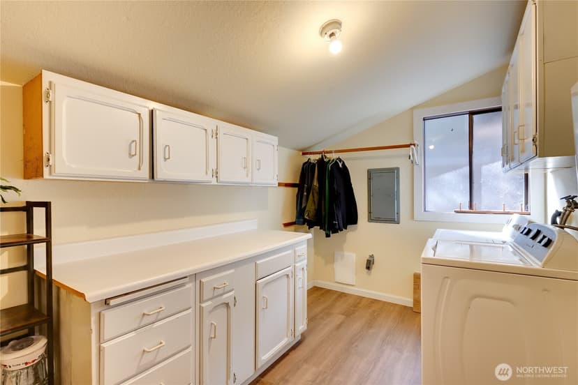 Property photo for 2872 Hi Crest, Langley photo 20